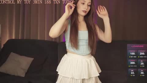 hottpeachh online show from 11.11.25