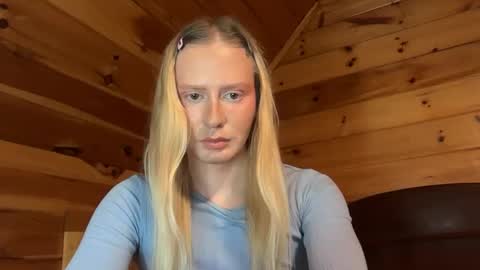 Snapshot of hottransgirlie chatting on 01.20.25 HotTransGirlie online show from 01.20.25