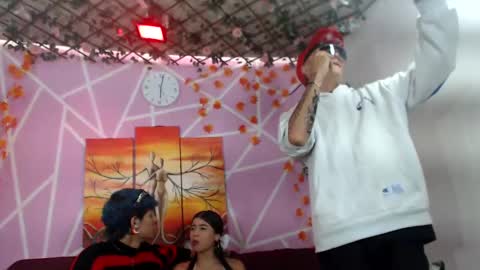 HotTriox online show from 10.02.25