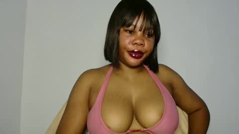 hotty_lora889 online show from 04.15.26