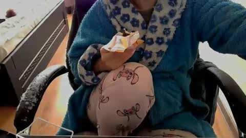 Mary online show from 04.14.26