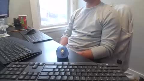 hoverday online show from 12.04.25