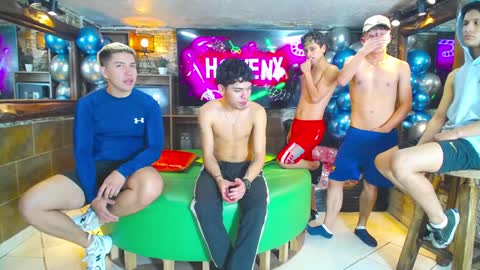 Snapshot of howents chatting on 12.18.24 HOWENTS online show from 12.18.24