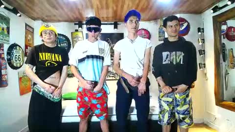 Snapshot of howents chatting on 03.08.25 HOWENTS online show from 03.08.25