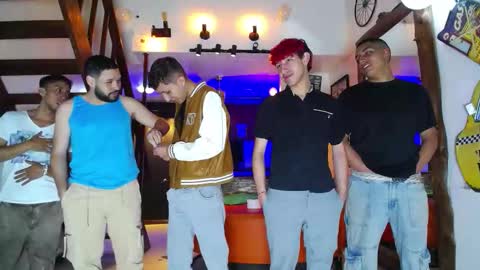 Snapshot of howents chatting on 09.24.25 HOWENTS online show from 09.24.25