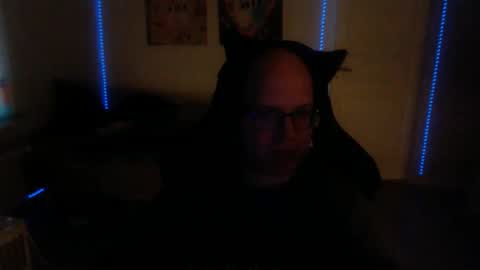 Snapshot of hoyboydkk chatting on 11.06.25 Christian online show from 11.06.25