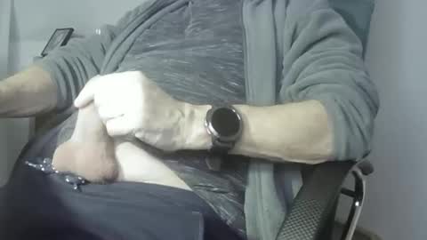 Snapshot of hpeter111 chatting on 01.25.25 Peter online show from 01.25.25