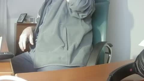 Snapshot of hpeter111 chatting on 02.04.25 Peter online show from 02.04.25