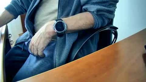 Snapshot of hpeter111 chatting on 09.10.25 Peter online show from 09.10.25