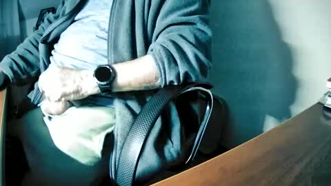 Snapshot of hpeter111 chatting on 01.12.26 Peter online show from 01.12.26