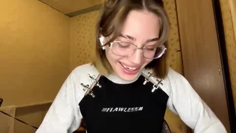 hsiuscherich online show from 01.16.26