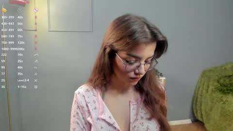 Snapshot of huba_booba chatting on 09.25.25 Diane online show from 09.25.25