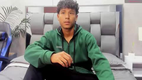 Snapshot of hudson_beasley chatting on 10.24.25 Hudson Beasley online show from 10.24.25