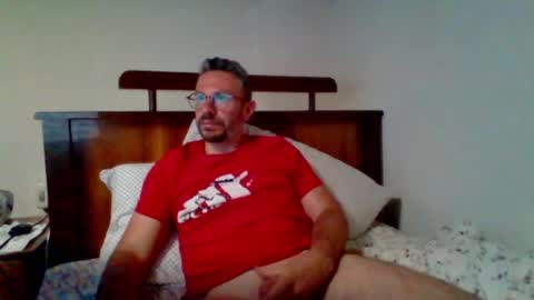 Snapshot of huge__cumshot chatting on 05.10.26 huge__cumshot online show from 05.10.26