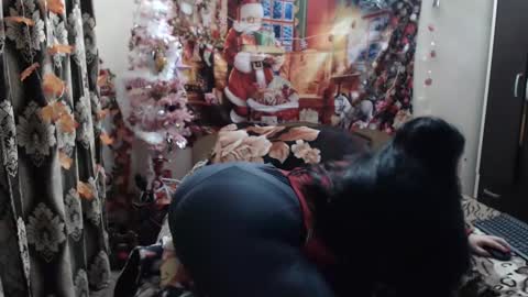 Snapshot of hugeassdevil chatting on 01.19.25 hugeassdevil online show from 01.19.25