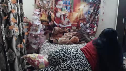 Snapshot of hugeassdevil chatting on 01.24.25 hugeassdevil online show from 01.24.25