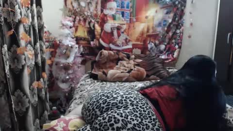 Snapshot of hugeassdevil chatting on 01.24.25 hugeassdevil online show from 01.24.25