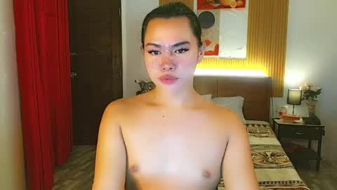 Snapshot of hugecock_nathalie15 chatting on 11.09.25 nathalie online show from 11.09.25