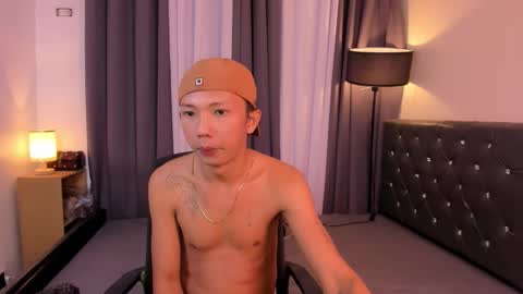 hugecock_pretty714250 online show from 11.08.25