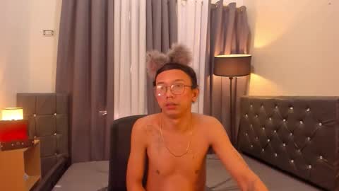 hugecock_pretty714250 online show from 11.30.25