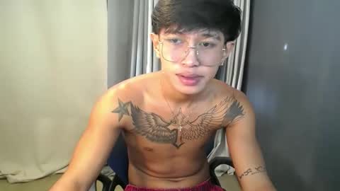 Snapshot of hugecockchristian chatting on 09.19.25 hugecockchristian online show from 09.19.25