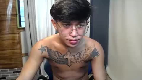 Snapshot of hugecockchristian chatting on 10.07.25 hugecockchristian online show from 10.07.25