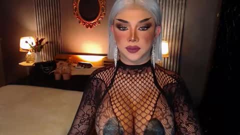 Christine online show from 10.31.25