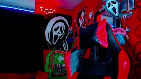 Snapshot of hugedaneska chatting on 03.28.26 Danezka online show from 03.28.26