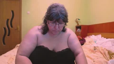 HugeTitsXXX online show from 02.16.25