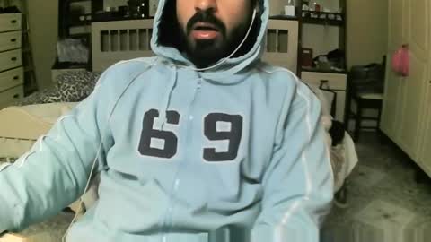 Snapshot of hugeveiny chatting on 12.27.24 hugeveiny online show from 12.27.24