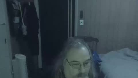 lonely huggy bear online show from 02.21.26