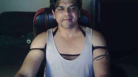 Snapshot of hulkshero chatting on 01.11.25 HulkHero online show from 01.11.25