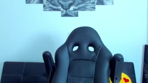 Snapshot of humber_eli chatting on 02.25.25 Eli online show from 02.25.25