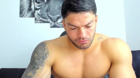 Snapshot of humber_eli chatting on 11.07.25 Eli online show from 11.07.25