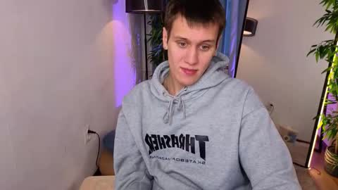 Snapshot of hun1er_steele chatting on 10.09.25 Hunter steele online show from 10.09.25