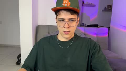 Snapshot of hun_damer chatting on 09.24.25 hun_damer online show from 09.24.25