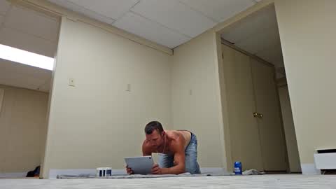 Snapshot of hunganhorny88 chatting on 05.05.26 hunganhorny88 online show from 05.05.26