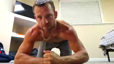 Snapshot of hunganhorny88 chatting on 05.31.26 hunganhorny88 online show from 05.31.26