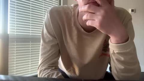 Snapshot of hungjohn222 chatting on 03.23.26 hungjohn222 online show from 03.23.26