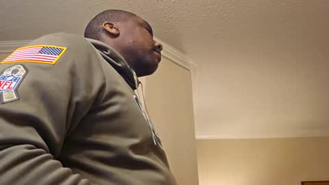 Snapshot of hungluv1 chatting on 11.12.25 hungluv1 online show from 11.12.25