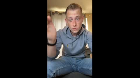 Snapshot of hungteasex chatting on 04.22.26 HungTeaseX online show from 04.22.26