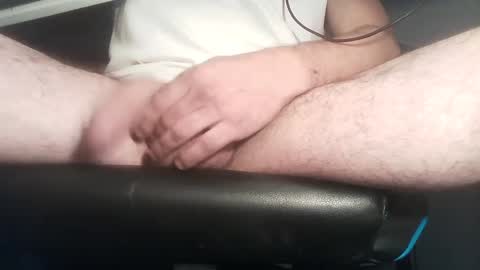 Snapshot of hungtwink4youu chatting on 12.18.24 Hung8Inch online show from 12.18.24