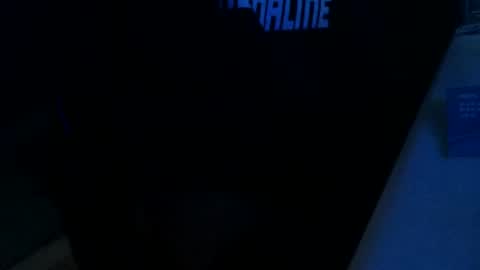 Snapshot of hungtwink4youu chatting on 11.17.25 Hung8Inch online show from 11.17.25