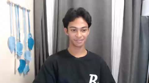 Snapshot of hunk_edward chatting on 05.28.26 hunk_edward online show from 05.28.26