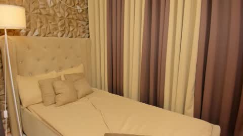 Snapshot of hunkhomerontop chatting on 10.10.25 hunkhomerontop online show from 10.10.25