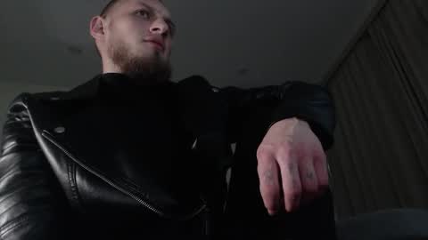 Snapshot of hunkytime chatting on 03.04.25 I AM NOT A DIRECTOR I AM THE BOSS KINGDADDYSIRSTR8ALPHAMASTER online show from 03.04.25