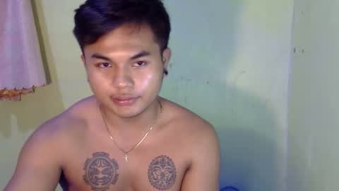 hunkyzeus online show from 10.25.25