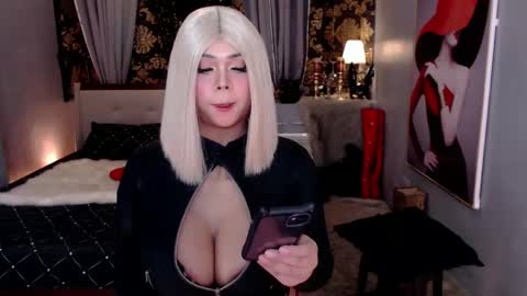 Snapshot of hunterxhuntress chatting on 01.23.25 HELLO HANNAH IS BACK online show from 01.23.25