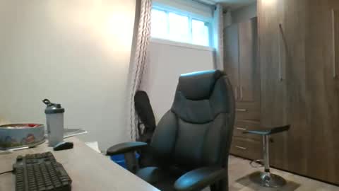 hurley7890 online show from 11.04.25