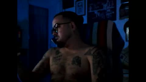 Snapshot of hurtadodirector chatting on 05.18.26 hurtadodirector online show from 05.18.26